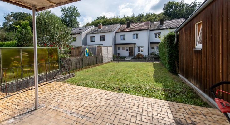 Terrasse und Garten