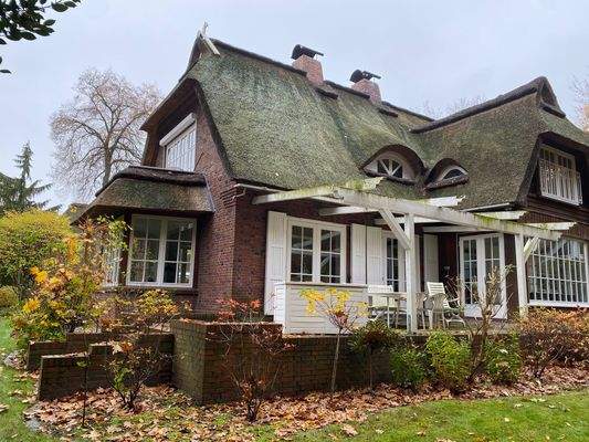 Hausansicht Terrasse Esszimmer.jpeg