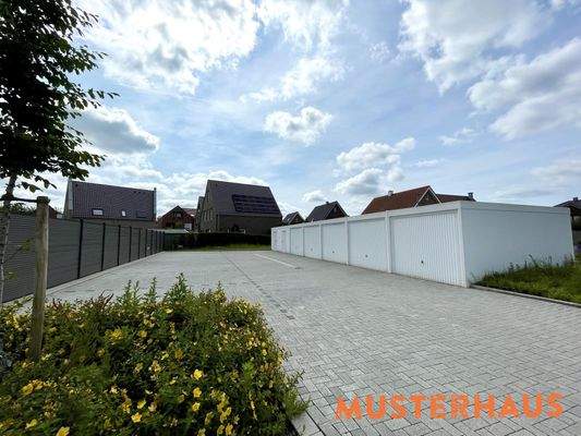 Garagenhof -Musterhäuser-