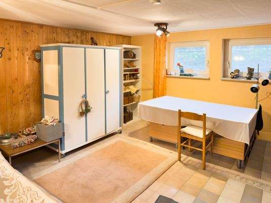 Hobby-/Gästezimmer im Keller 