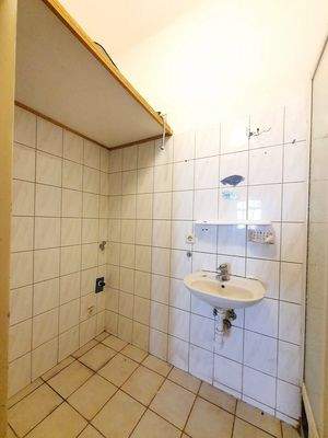 Wohnung-B: Badezimmer