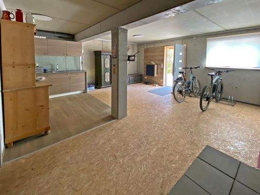 33-Hobbyraum mit Küche.JPG