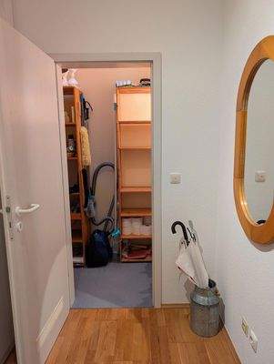 Abstellraum / Speisekammer