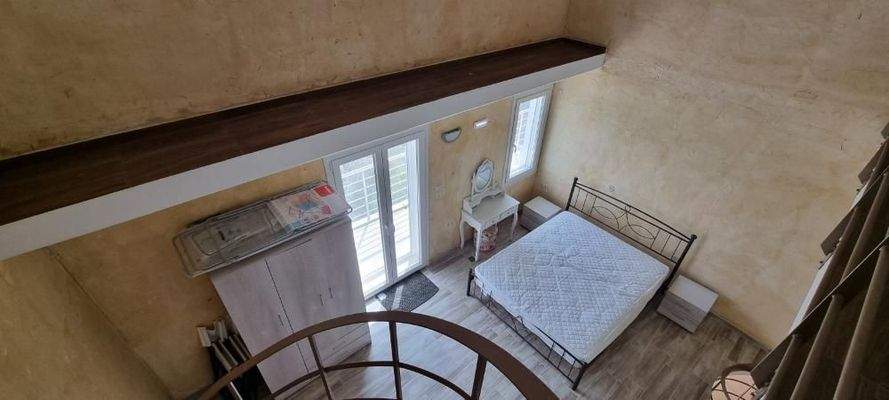 Kreta, Skalani: Gebäude mit 2 Wohnungen in toller Lage zu verkaufen