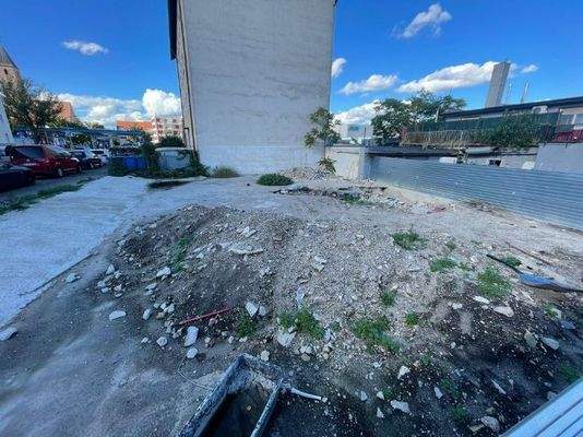 Grundstück Seitenansicht