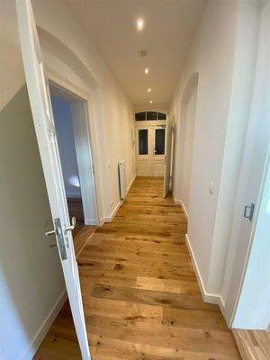 der Flur läd Sie zum wohnen ein