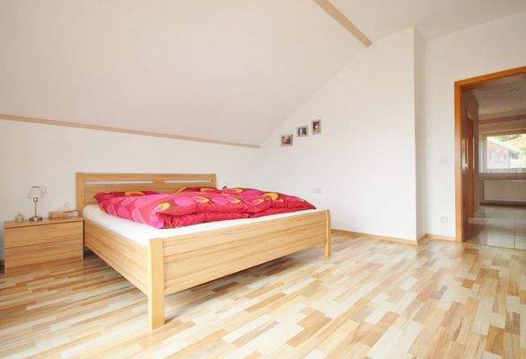 Schlafzimmer (OG)