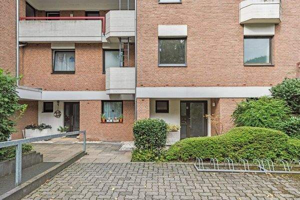 Hausansicht / Wohnungseingang