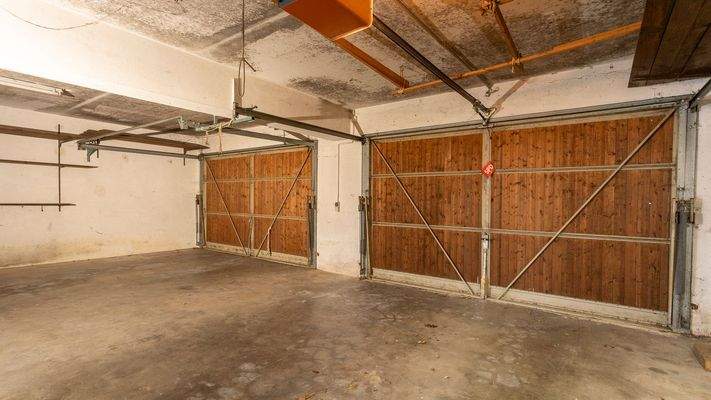 Große Doppelgarage