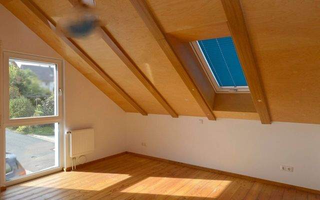 Schlaf- oder Kinderzimmer im Dachgeschoss