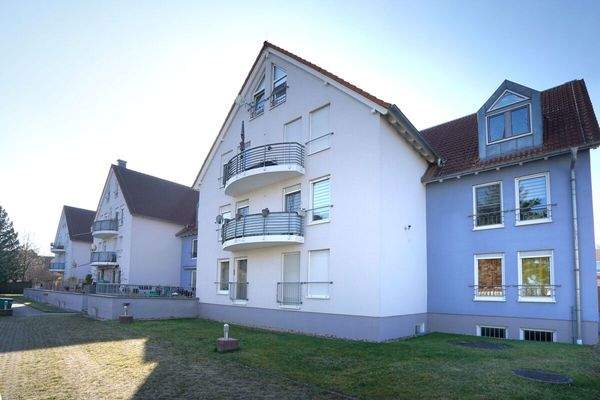 Außenansicht Halle, Paul Singer Str (5)