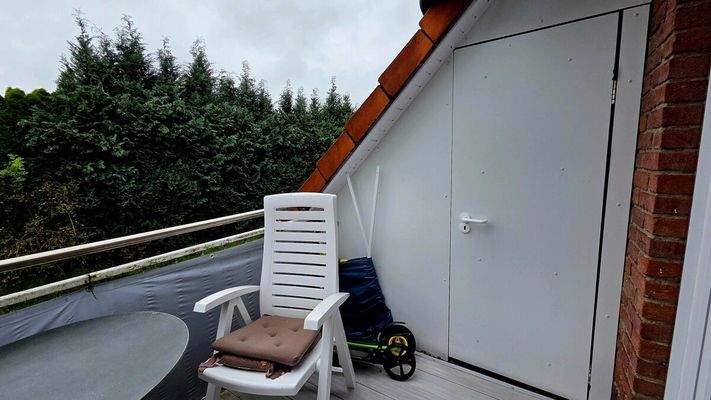 Balkon mit Abstellraum