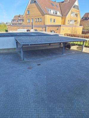 Überdachter Stellplatz