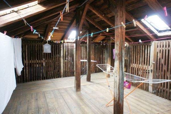 Wäscheboden u. Bodenabteil