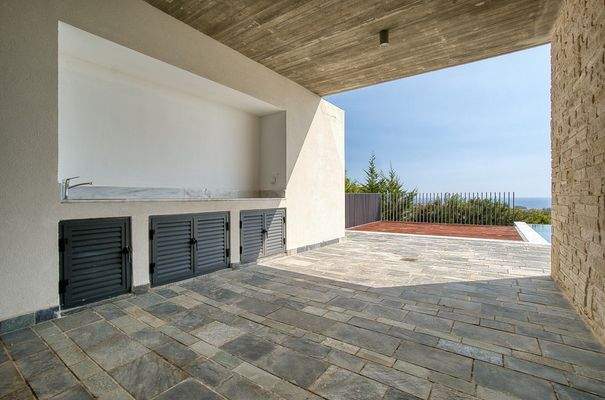 726892-detached-villa-for-rent-in-pegia-sea-caves_