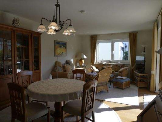 Wohn-und Esszimmer