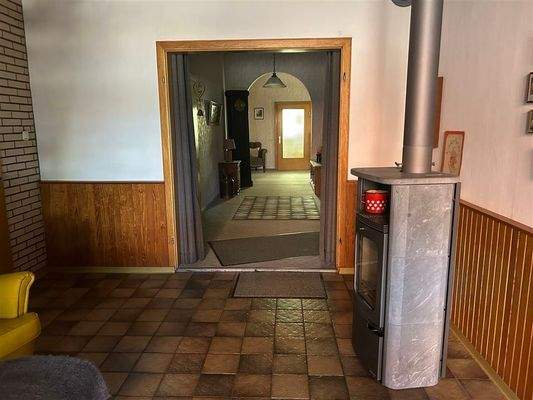Diele mit Ofen