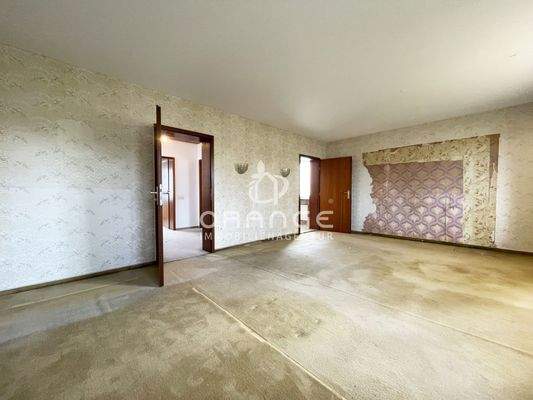 ...wo ein riesiges Schlafzimmer auf Sie wartet