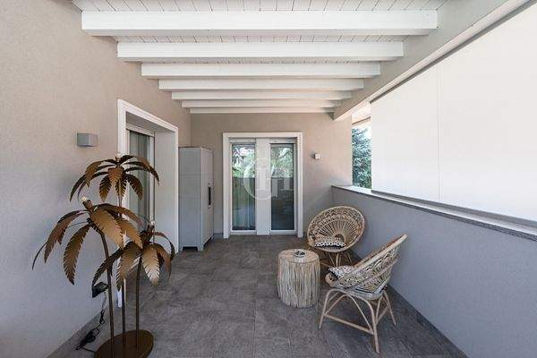 Terrasse von Zimmer 3 im zweiten Stock