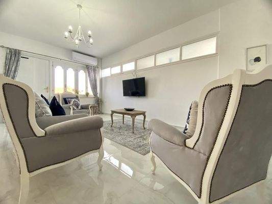 Wunderschön Renovierte Villa mit Meer- und Bergblick zum Verkauf in Xirosterni