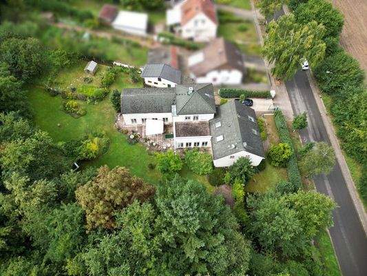 Villa mit Parkgrundstück und Pool in Beaumarais