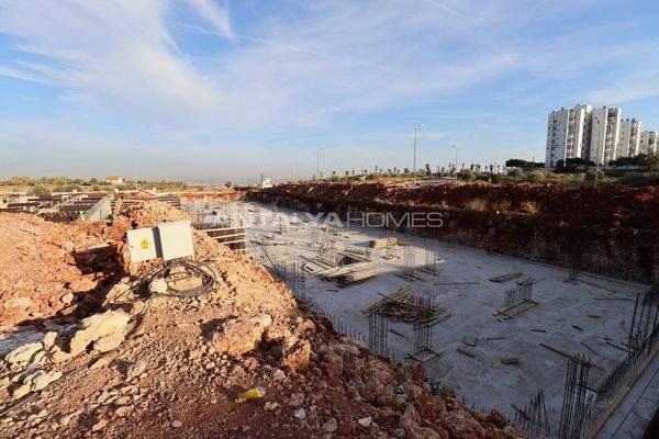 Brand New Apartments in a Complex with Pool in Antalya