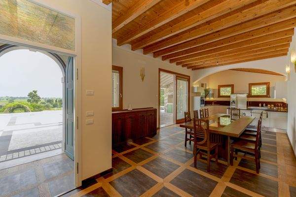 Küche mit Essbereich