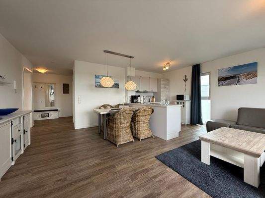 Wohn-/Esszimmer mit Küche