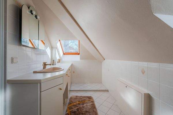 Duschbad im Dachgeschoss