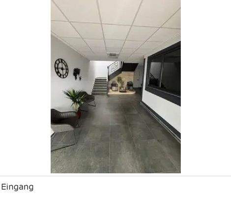 160780378 __ Modernes hochwertiges Büro mit Lagerf