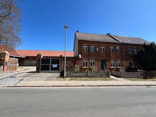 004020156800_302_342_28082025212708825