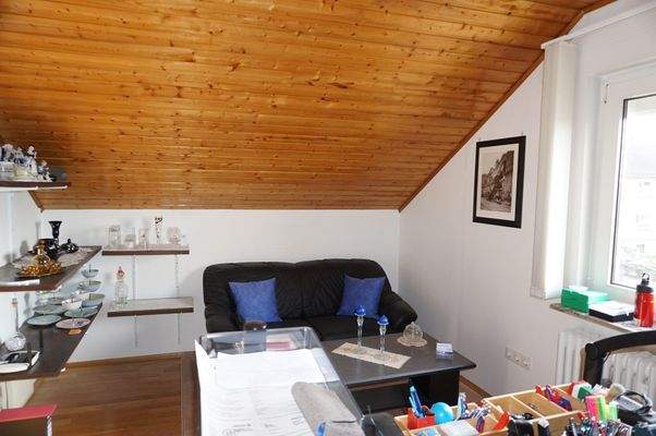 Weiteres Arbeitszimmer DG