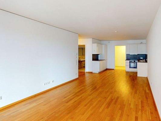 Heller Wohn- und Essbereich