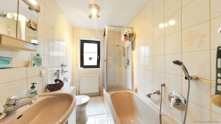 WHG 1 Die Badezimmer sind aus den 90er