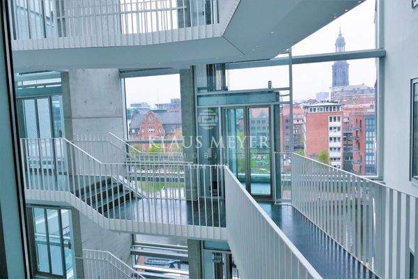 Aufzüge, Treppenhaus