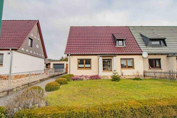 Außenansicht Straßenseite2