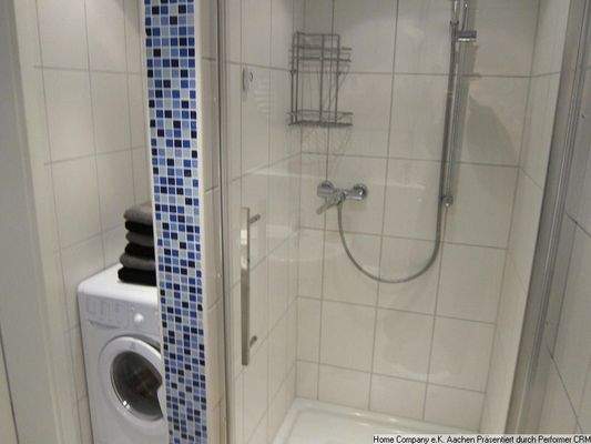 Waschtrockner+Dusche