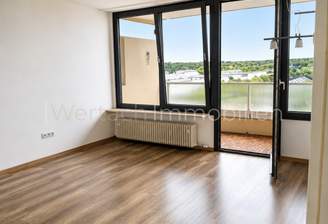 Wohnbereich/ Zugang Loggia/Weitblick