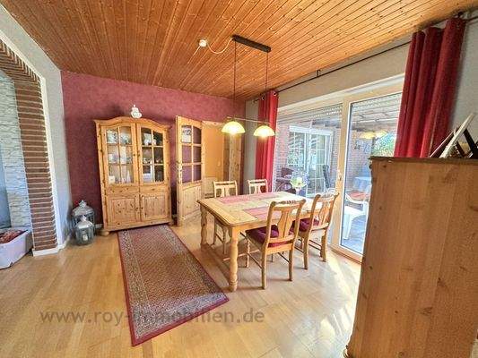 ...gemütlicher Eschgruppe an der Terrassentür