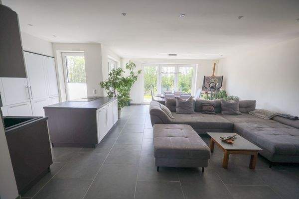 f6149262-2d54-49aa-abbe-3ba76be6e3c5