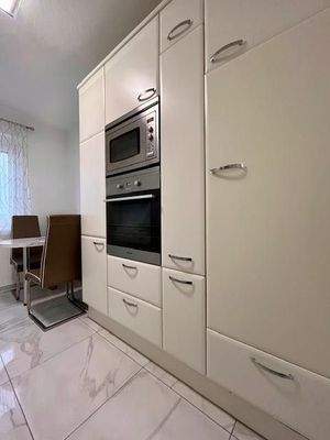 Küche mit Essbereich