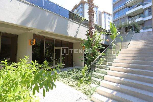 Furnished Apartment in a Complex with a Pool in Konyaaltı Antalya