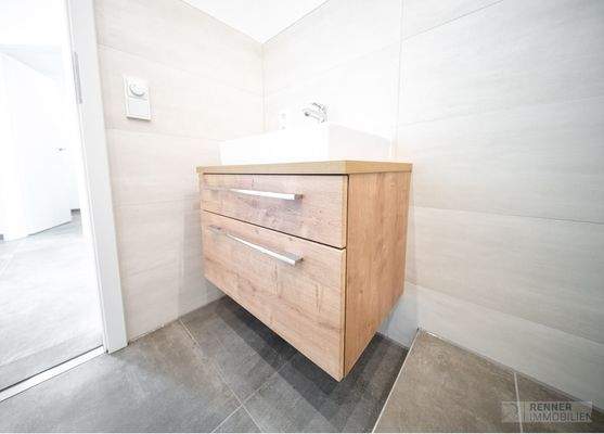 Waschbecken mit Unterschrank