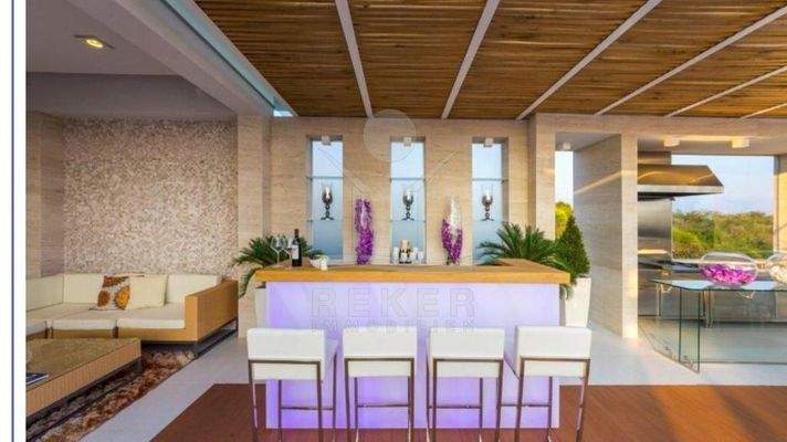 Die einmalige Sommerbar ist beneidenswert