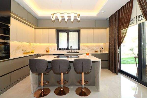 4-Bedroom Houses Short Drive Distance to the Sea in Antalya