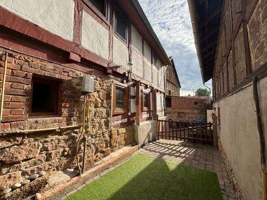 Wohnhaus und Scheune