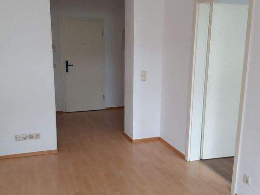 Wohnzimmer mit Blick zum Flur