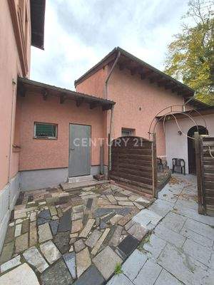 Wohnhaus 2/ Anbauten