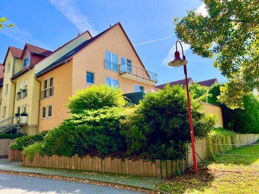 34_Außenansicht Straßenseite.jpeg