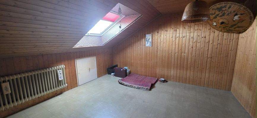 Dachgeschoss-Zimmer